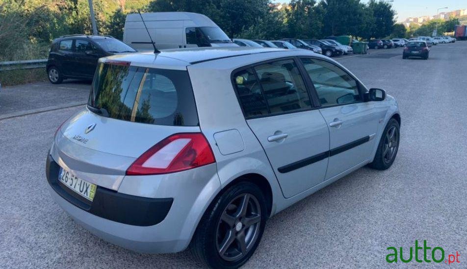 2004' Renault Megane photo #2