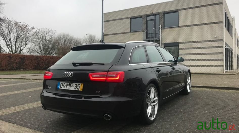 2011' Audi A6 Avant photo #3