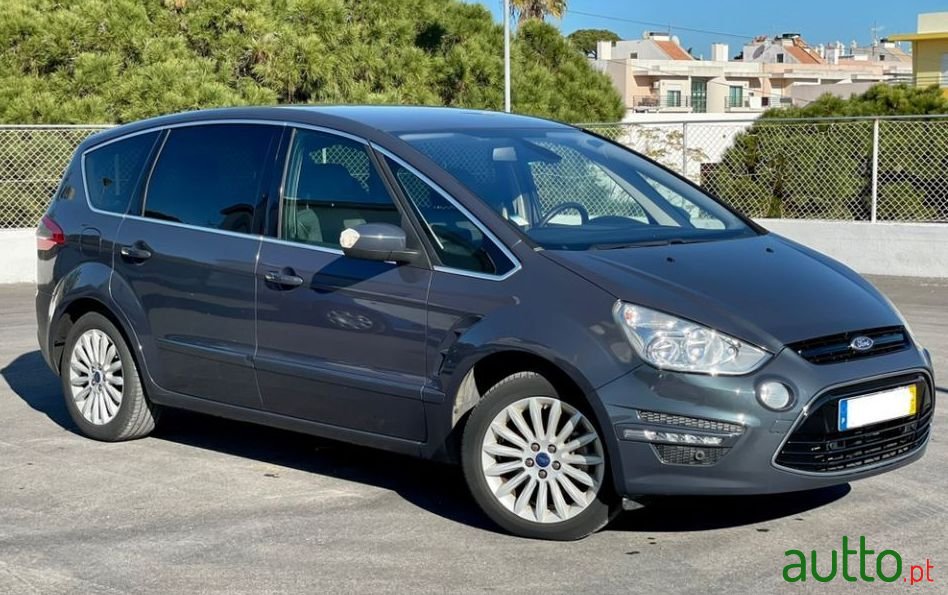 2015' Ford S-Max photo #1