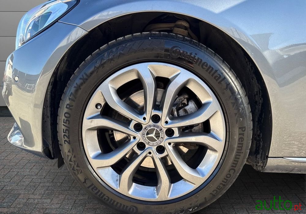 2018' Mercedes-Benz Classe C photo #5