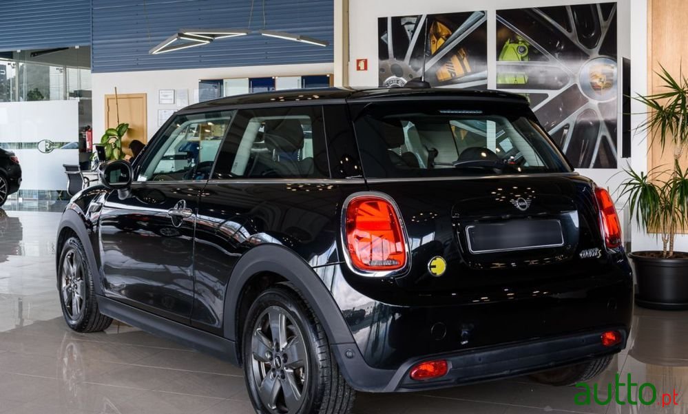 2022' MINI Electric photo #5