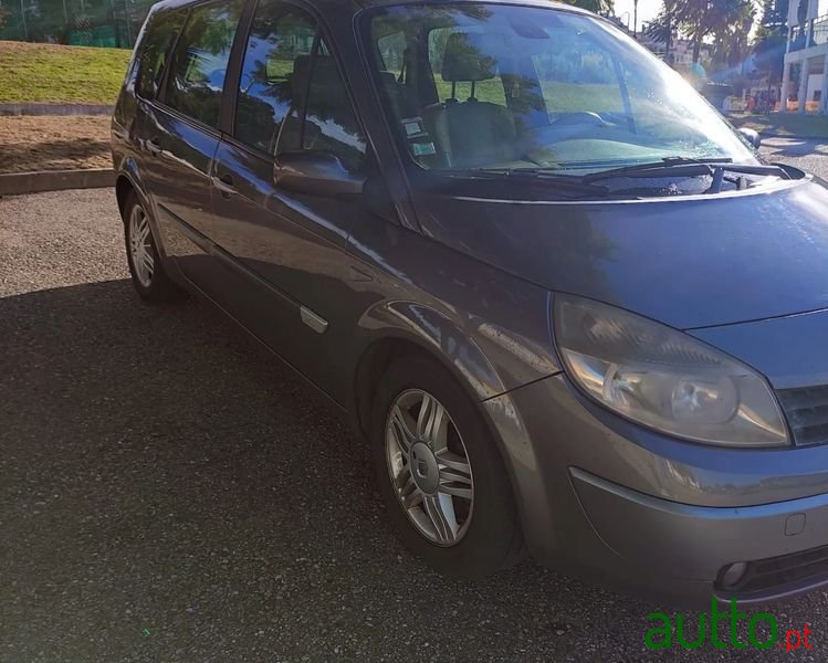 2005' Renault Grand Scenic photo #6