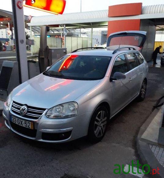 2008' Volkswagen Golf Variant photo #1