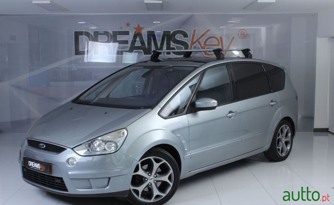 2009' Ford S-Max photo #1