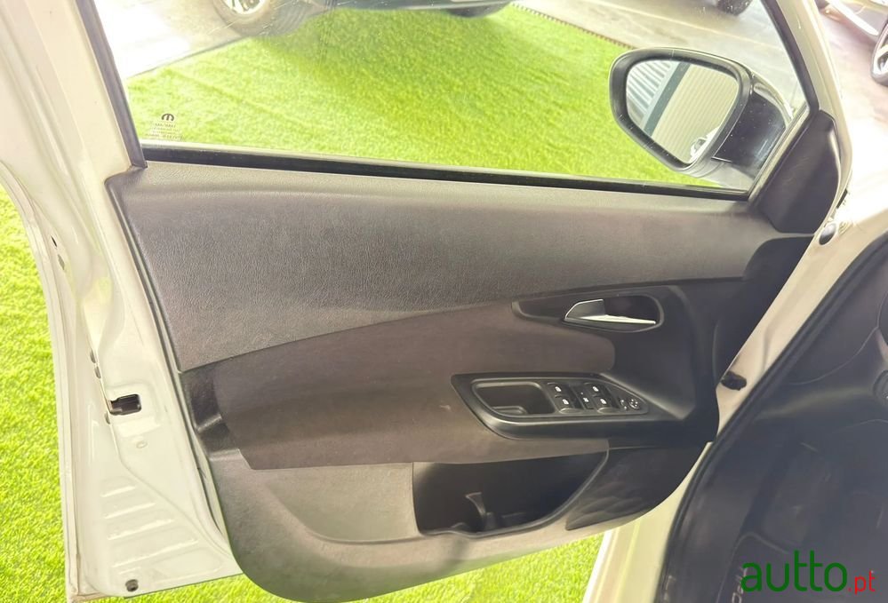 2019' Fiat Tipo 1.3 M-Jet Sport photo #4