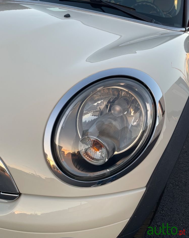 2009' MINI Clubman Cooper D photo #3