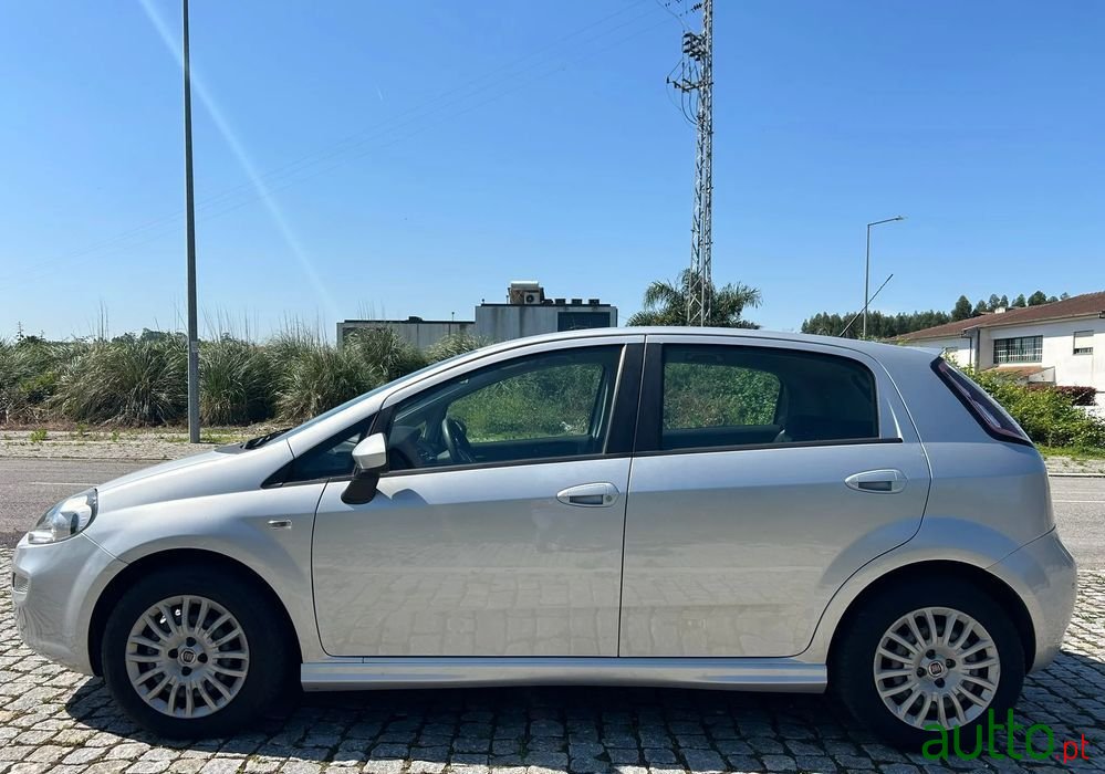 2014' Fiat Punto 1.2 Easy S&S photo #4