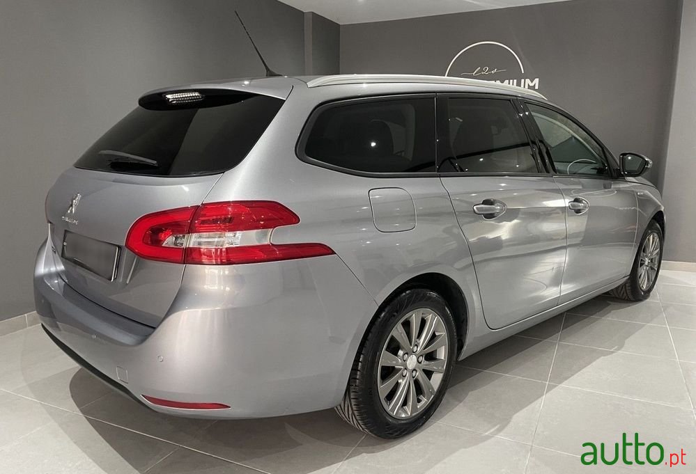 2018' Peugeot 308 Sw photo #5