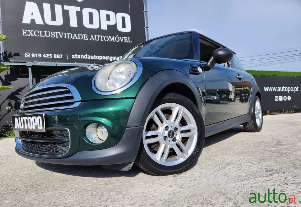 2011' MINI One D photo #3