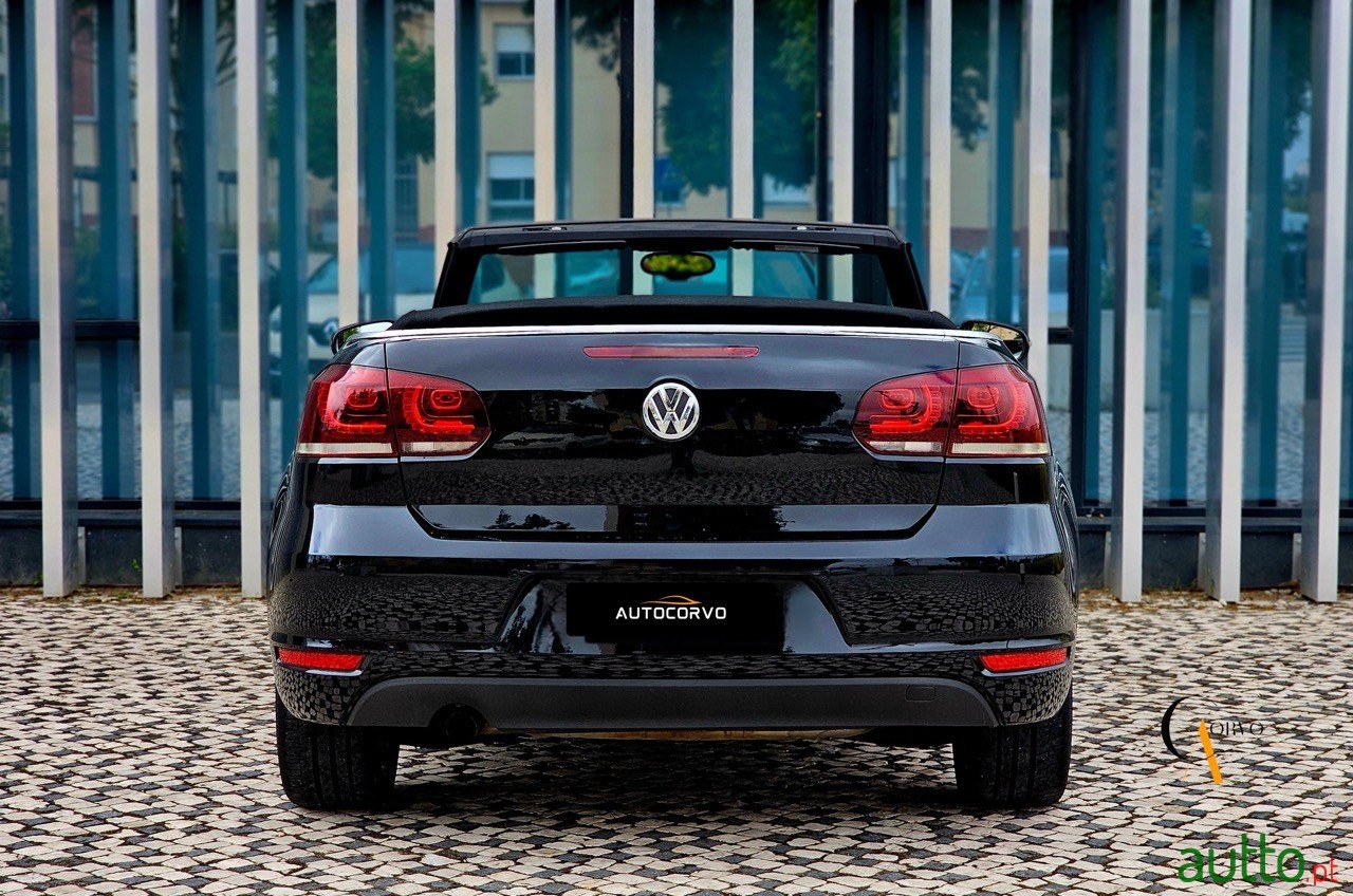 2012' Volkswagen Golf Cabriolet 1.2 TSI BlueMotion Exclusive photo #4
