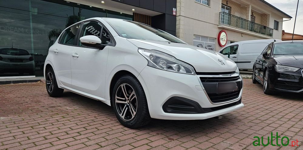 2017' Peugeot 208 photo #4