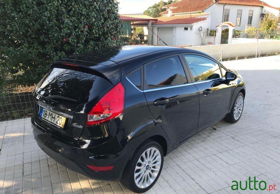 2011' Ford Fiesta 1.25 Titanium photo #1