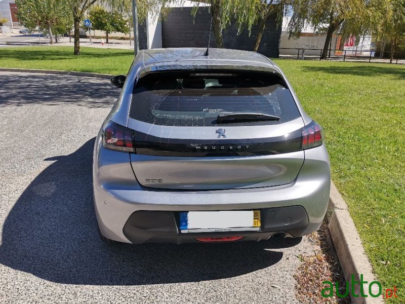 2020' Peugeot 208 photo #4