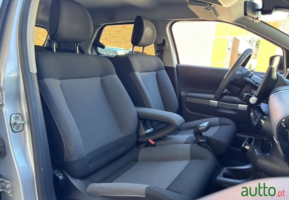 2015' Citroen C4 Cactus photo #5