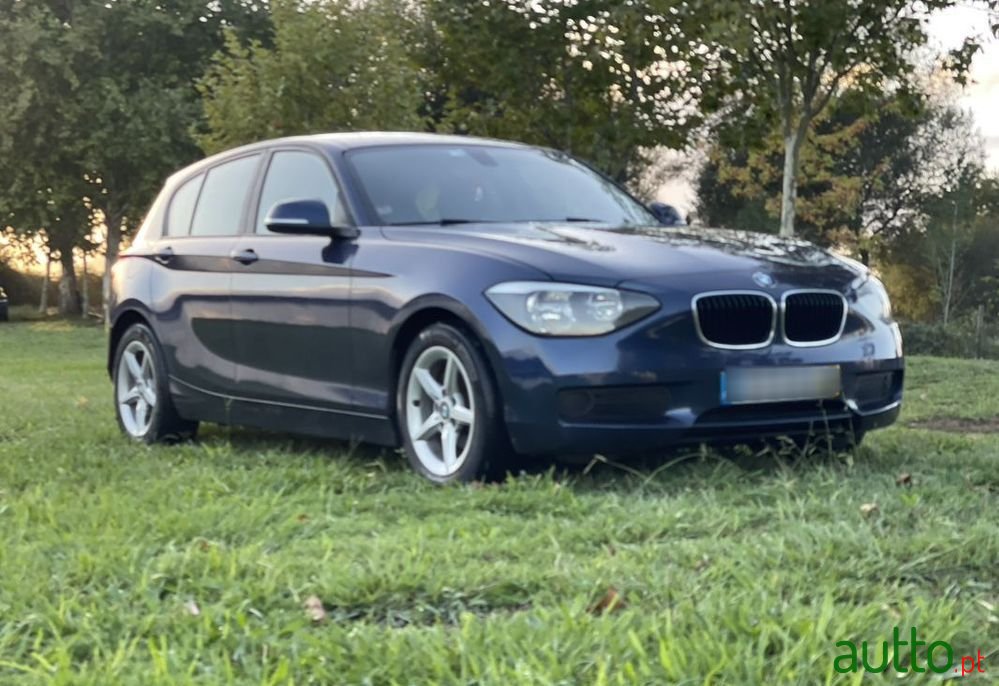 2013' BMW 116 D Line Sport photo #2