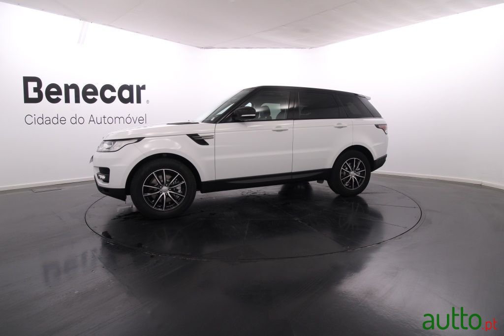 2019' Land Rover Range Rover Sport photo #2