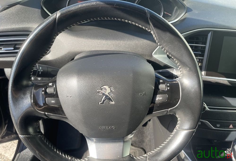 2016' Peugeot 308 photo #5