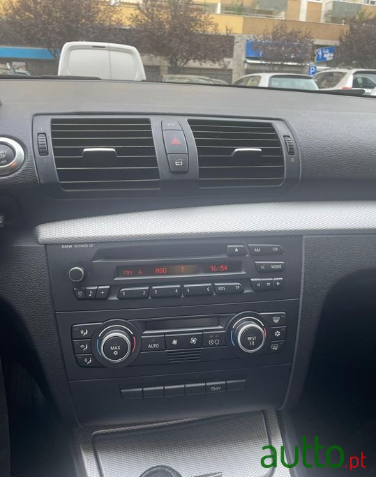 2007' BMW 120 photo #6