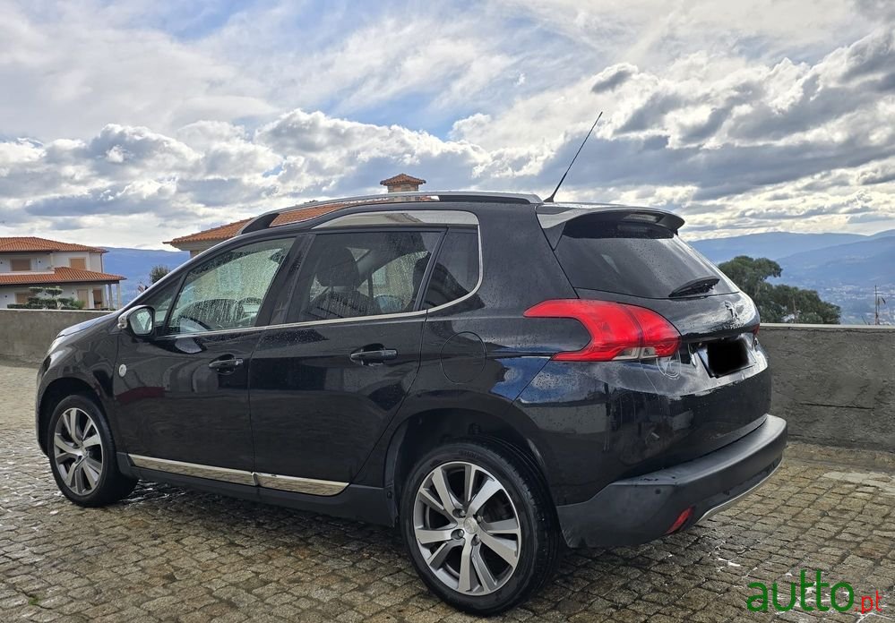 2015' Peugeot 2008 photo #5