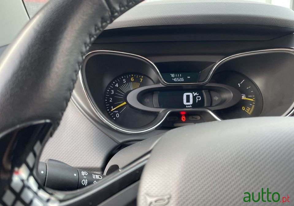 2013' Renault Captur photo #5