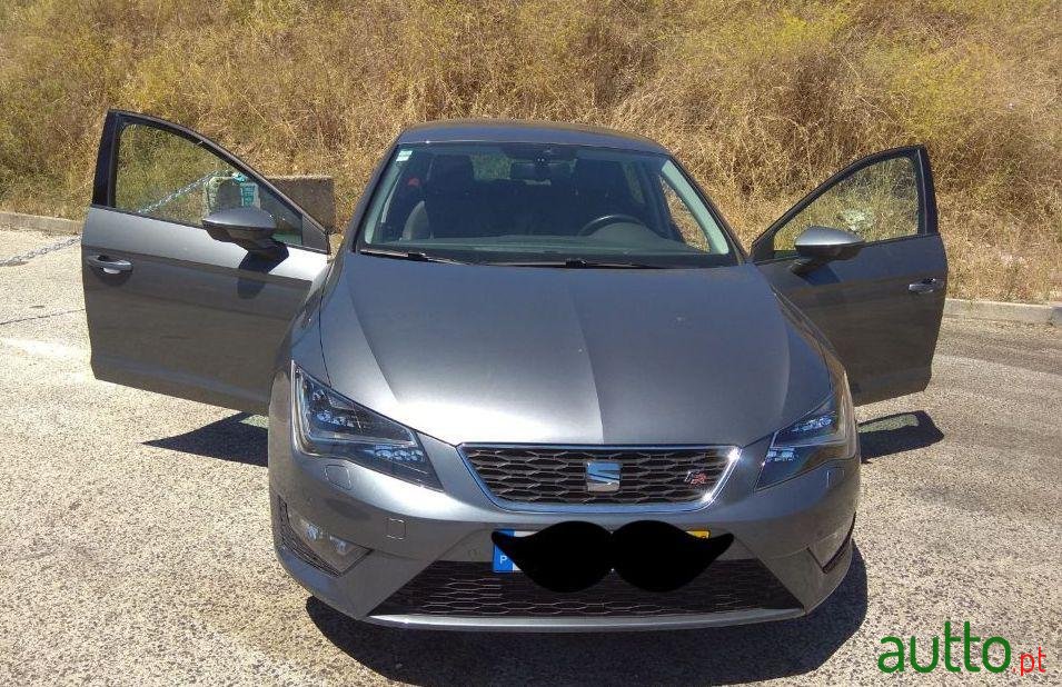 2013' SEAT Leon photo #2