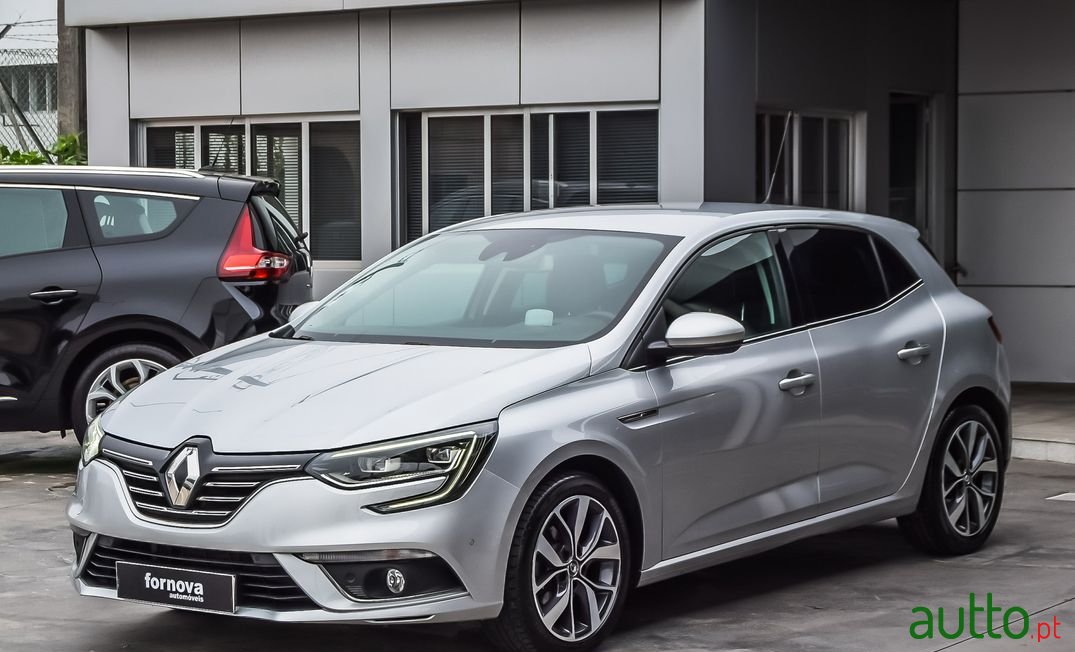 2016' Renault Megane photo #2