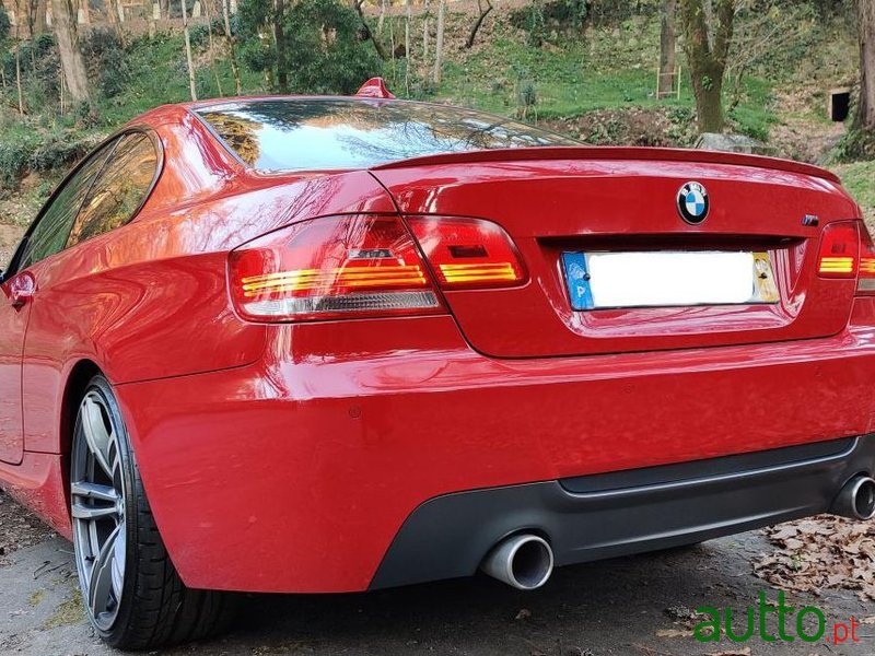2008' BMW 320 D photo #4
