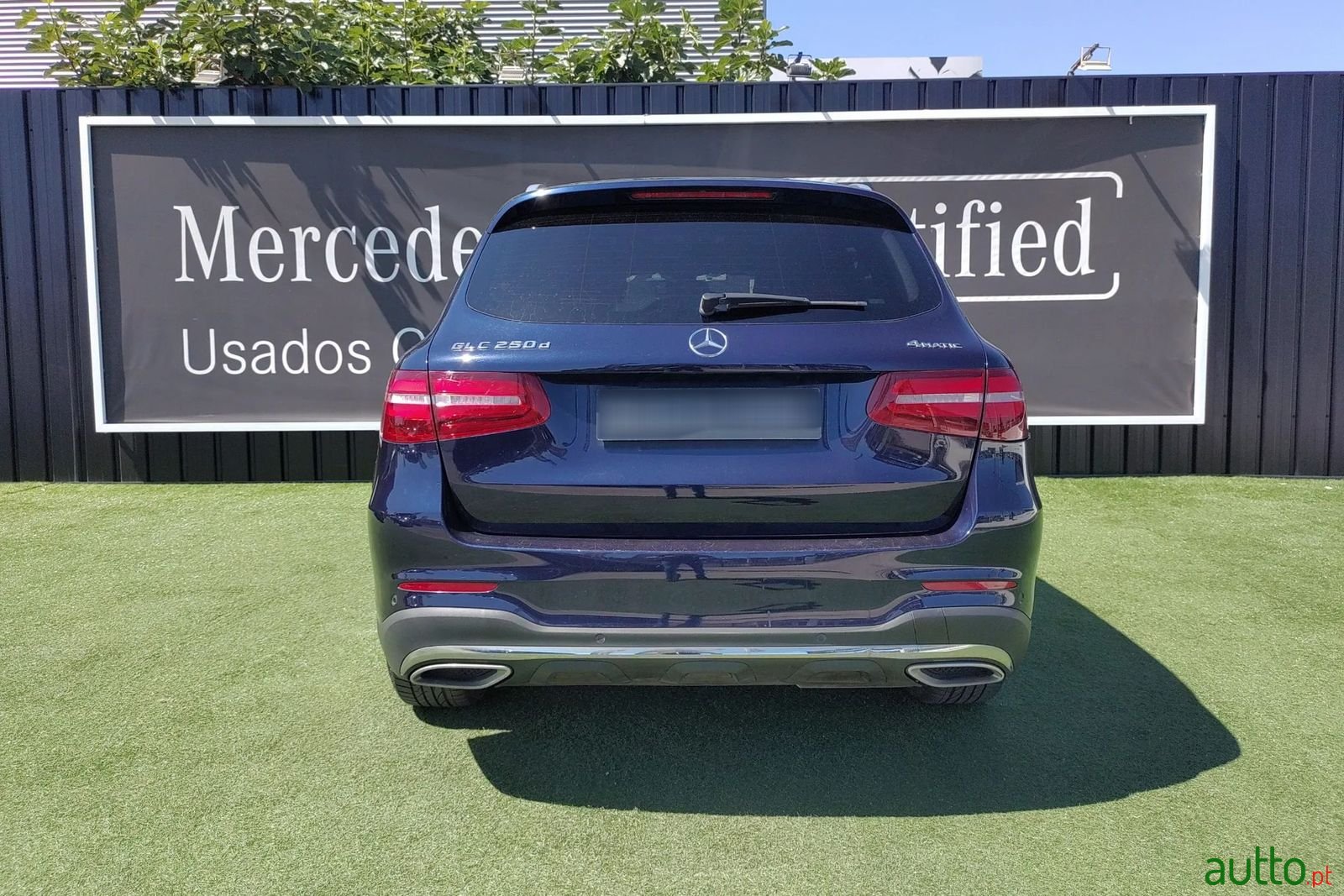 2018' Mercedes-Benz Glc-250 photo #6