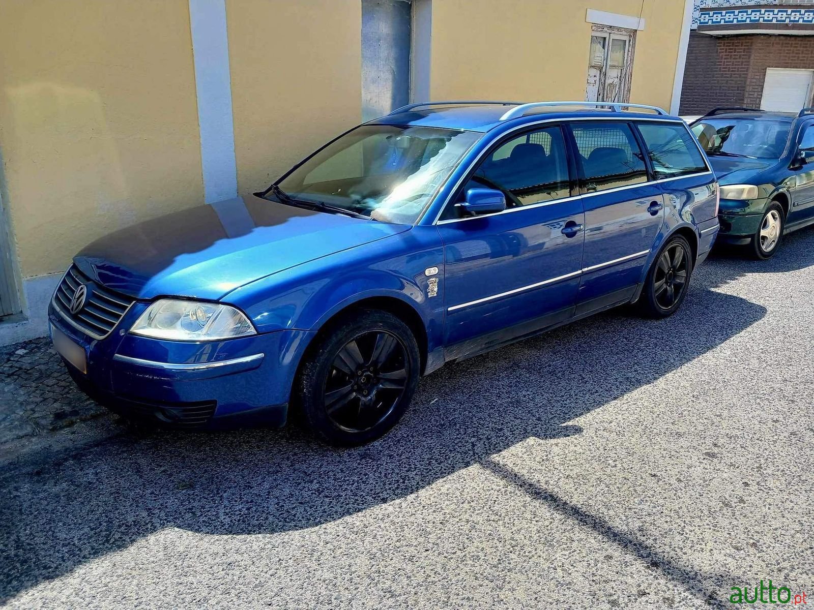 2001' Volkswagen Passat photo #2