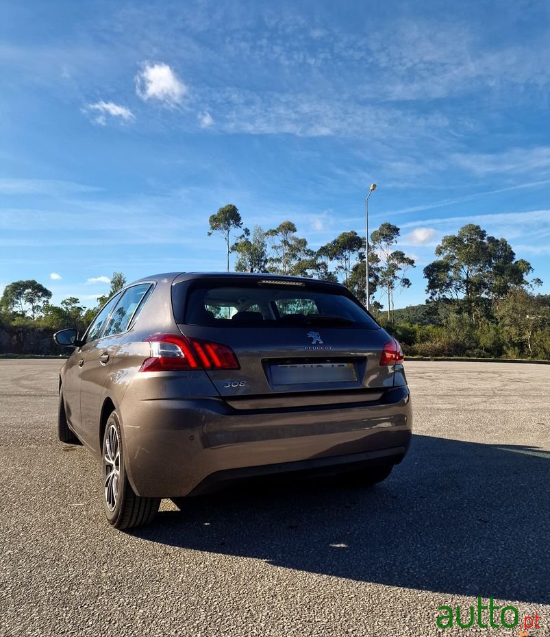 2014' Peugeot 308 1.6 Bluehdi Allure photo #3
