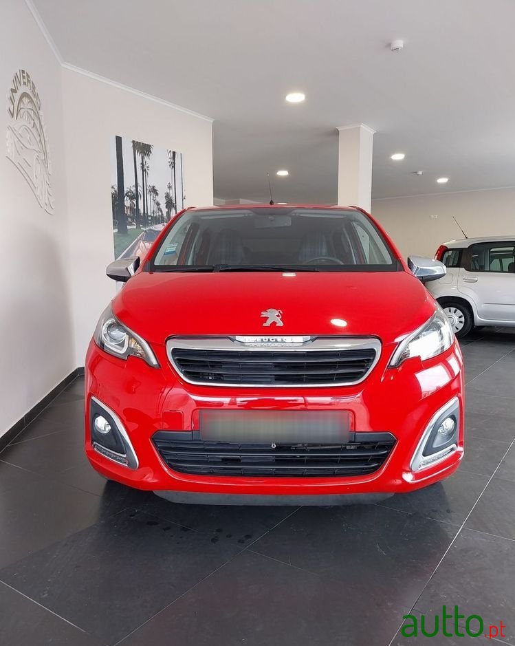 2018' Peugeot 108 1.0 Vti Style photo #2