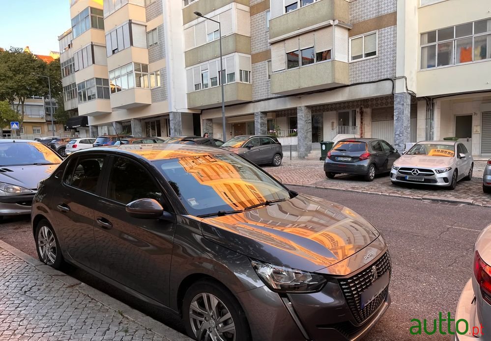 2019' Peugeot 208 photo #1