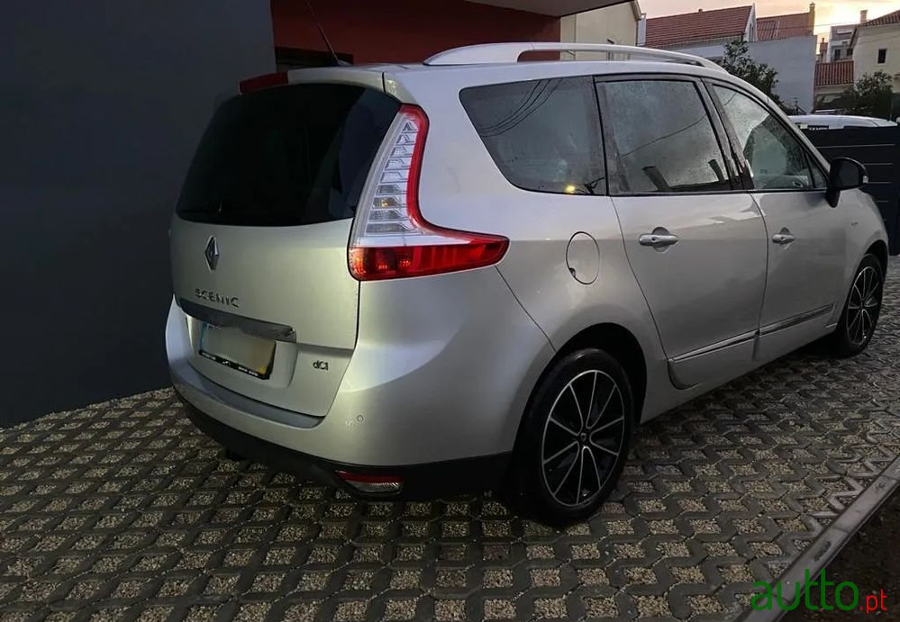 2013' Renault Grand Scenic photo #6