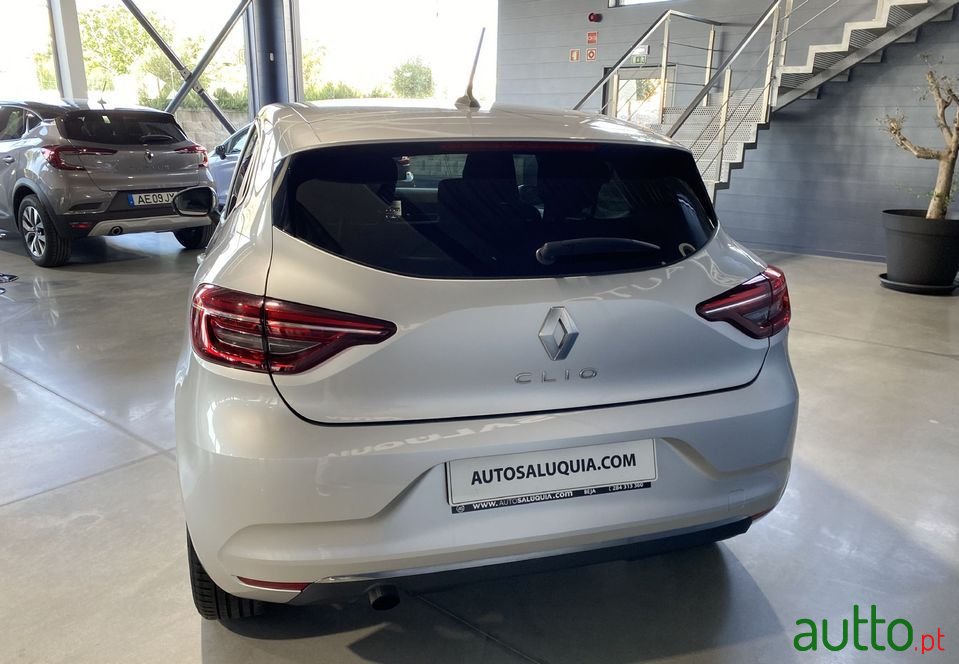 2020' Renault Clio photo #4