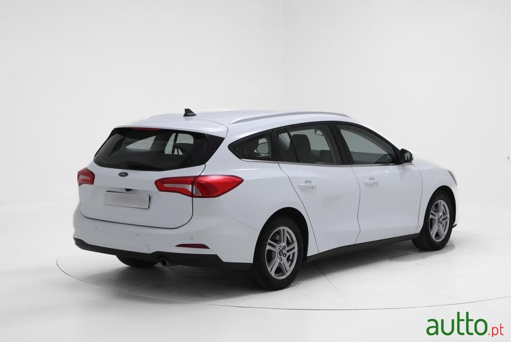 2021' Ford Focus Sw photo #3