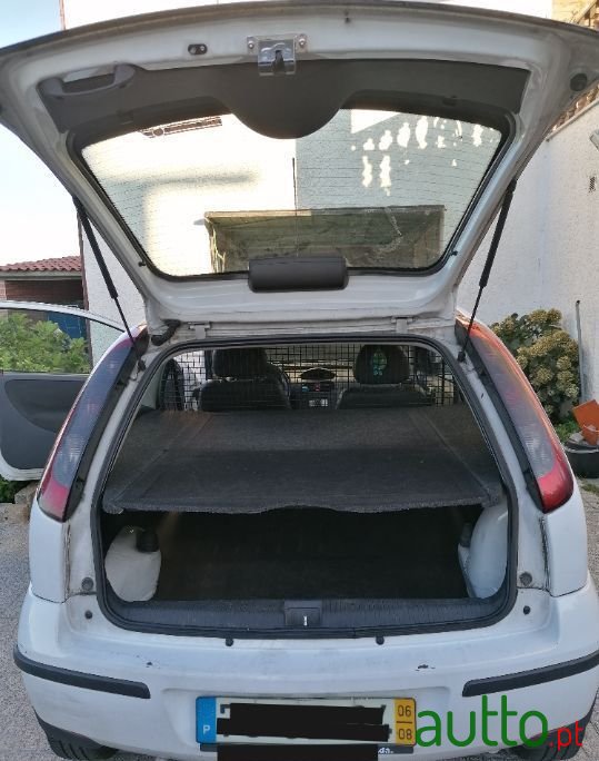 2006' Opel Corsa photo #3
