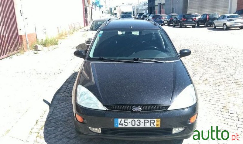 2000' Ford Focus Sw photo #4
