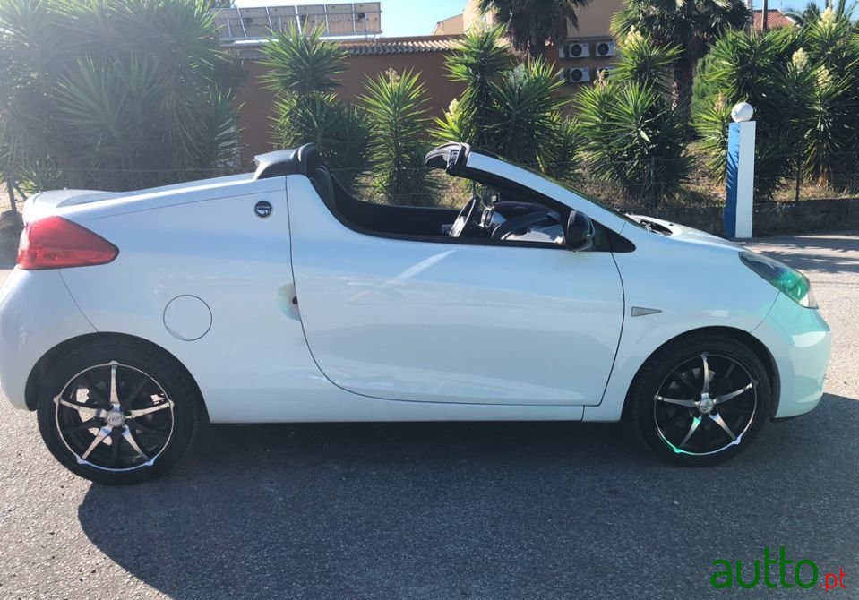 2011' Renault Wind photo #5