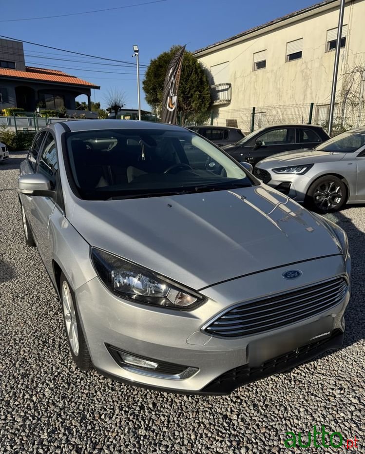 2015' Ford Focus photo #2