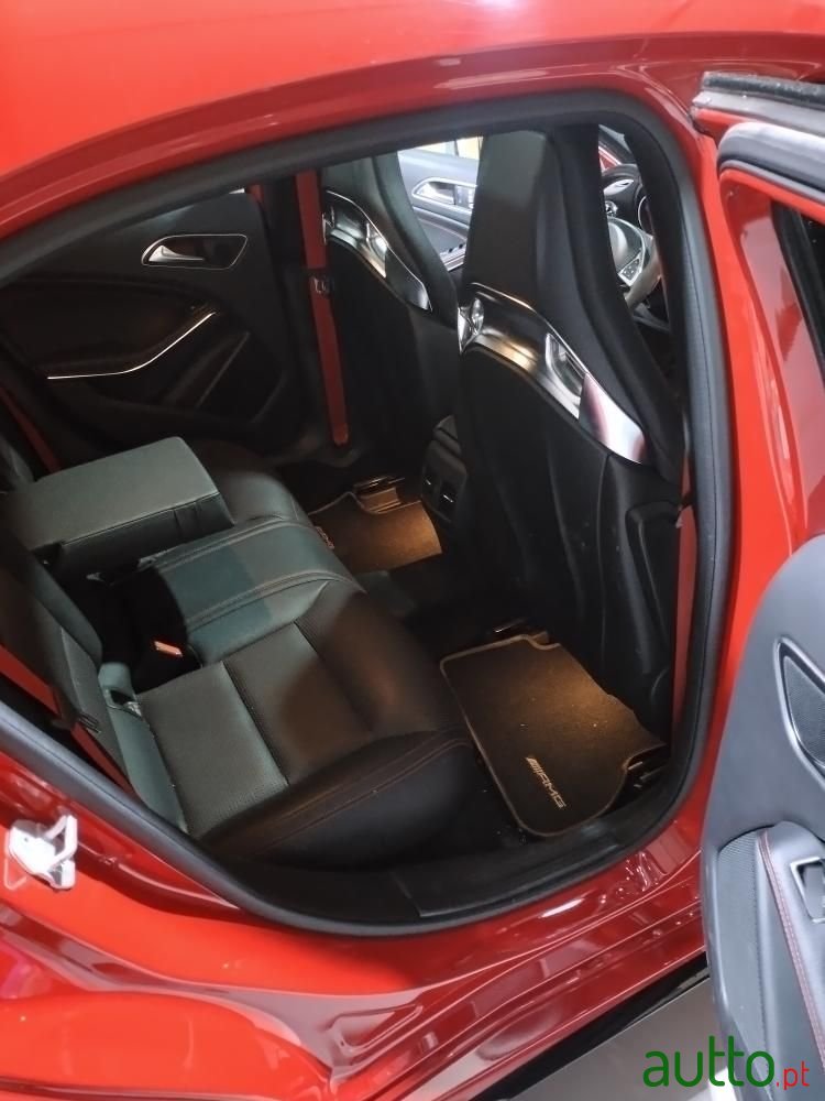 2016' Mercedes-Benz A-45 Amg photo #2