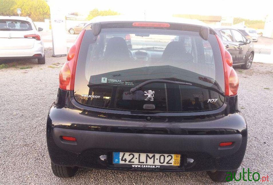 2011' Peugeot 107 photo #1