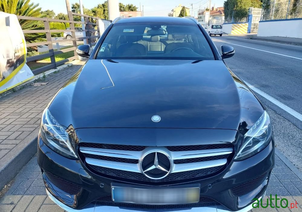 2015' Mercedes-Benz Classe C photo #6