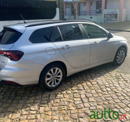 2019' Fiat Tipo Station Wagon photo #3