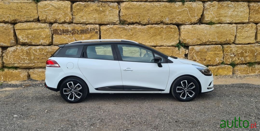 2017' Renault Clio Sport Tourer photo #4