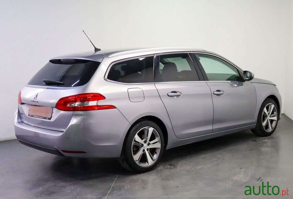 2020' Peugeot 308 Sw photo #3