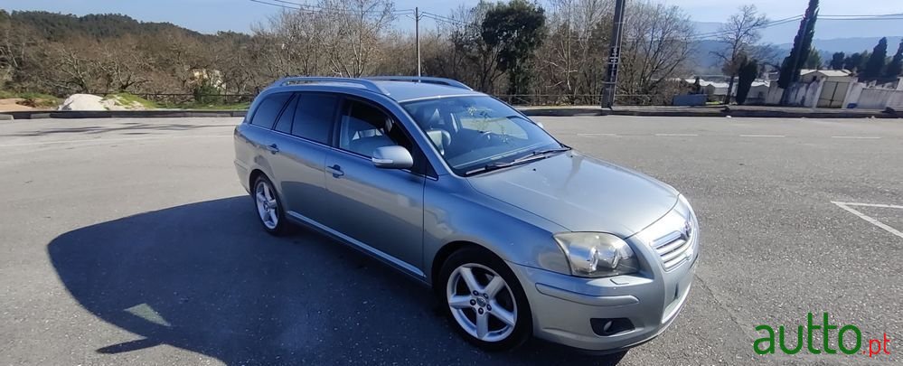 2007' Toyota Avensis Sw photo #1