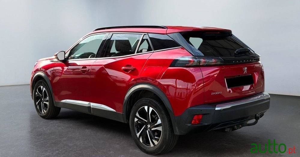 2021' Peugeot 2008 photo #3