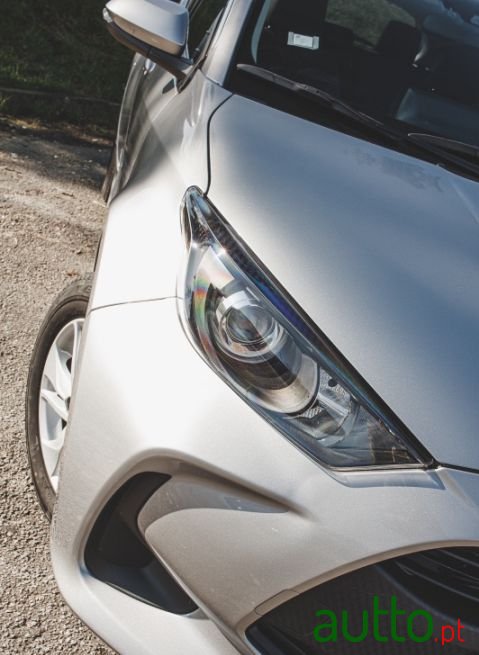 2021' Toyota Yaris photo #4