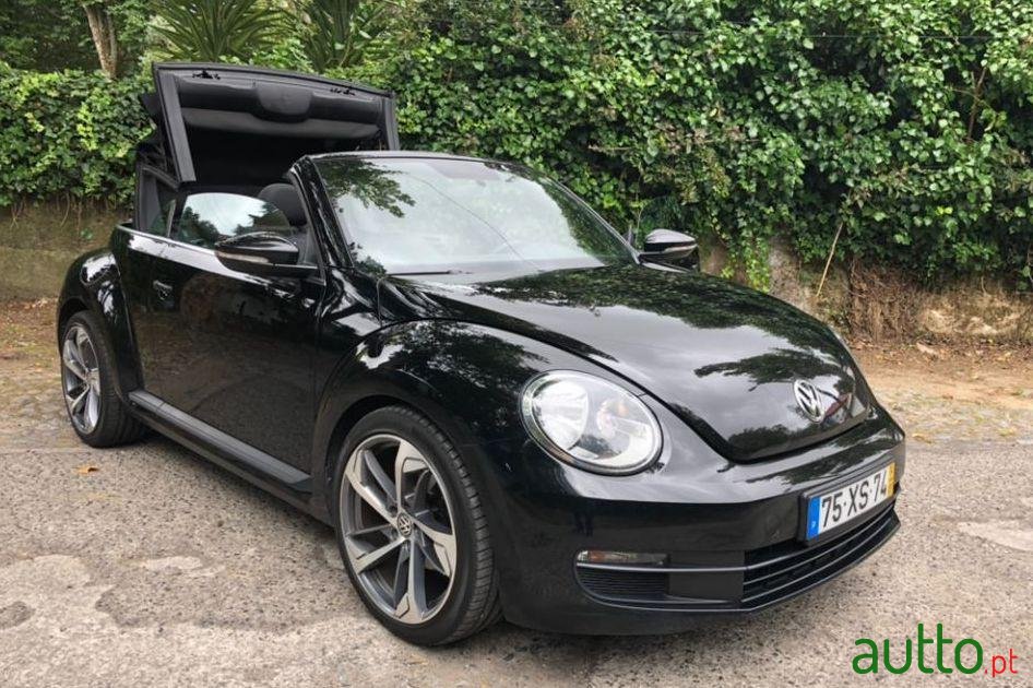 2014' Volkswagen New Beetle photo #1