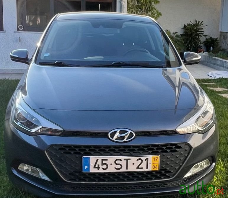 2017' Hyundai i20 photo #3